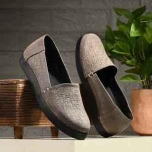 Men's Lightweight Textured Leather Slip-On Sneakers – Style 782