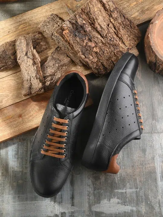 Men's Lightweight Textured Sneakers – Style 068