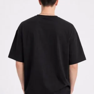 Men's Relaxed-Fit T-Shirt – Style 007