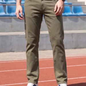 Men's Straight-Fit Jeans – Style 435