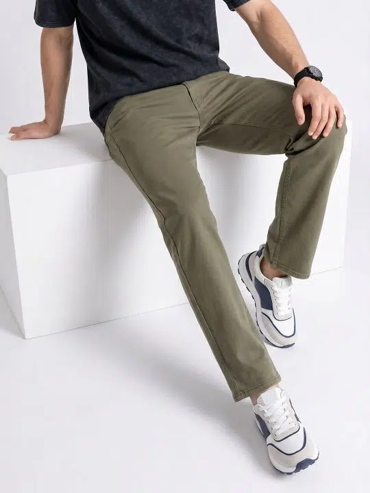 Men's Straight-Fit Jeans – Style 435