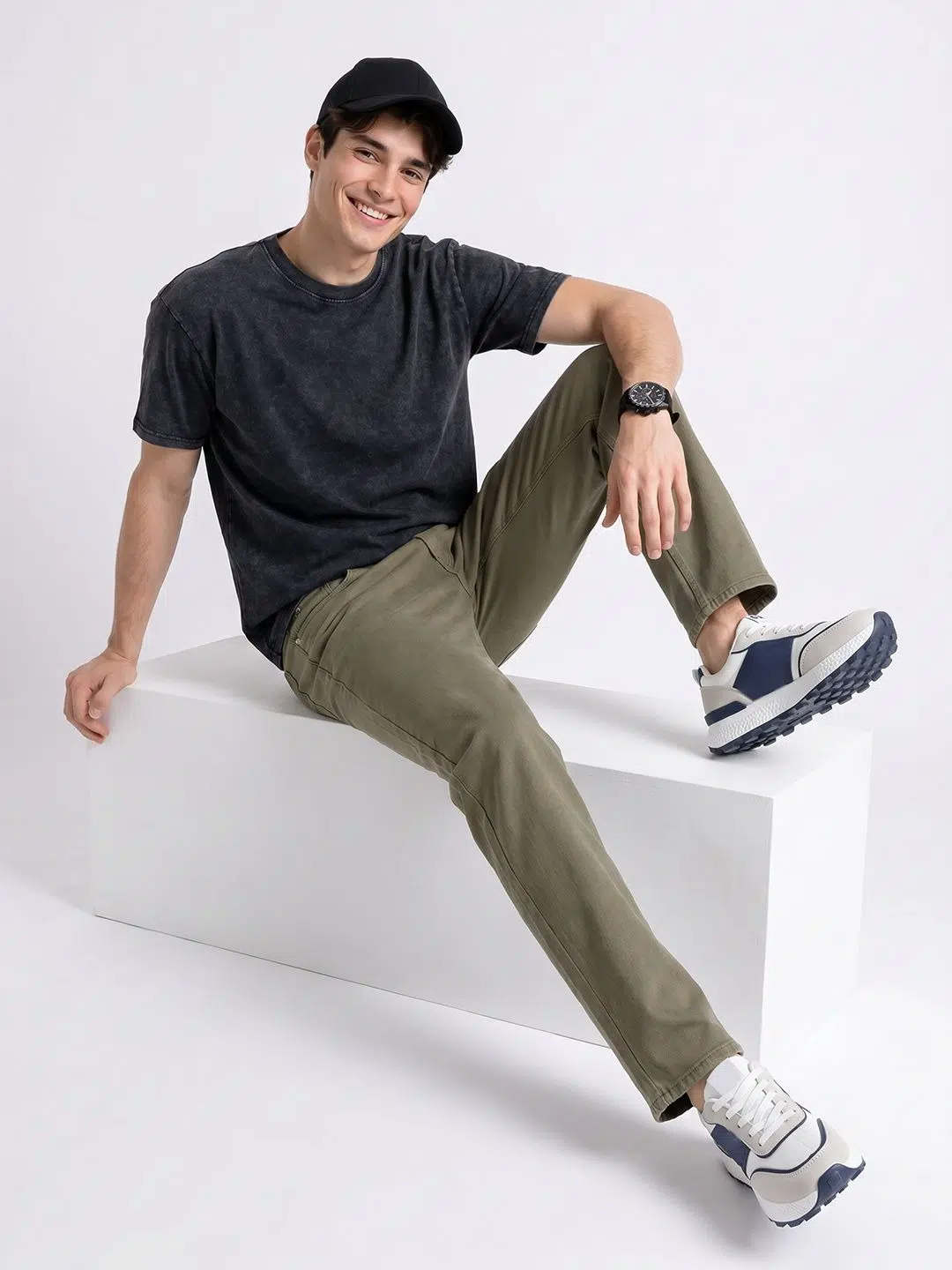 Men's Straight-Fit Jeans – Style 435
