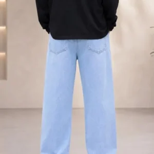 Men's Straight-Fit Mid-Rise Stretch Jeans – Style 696