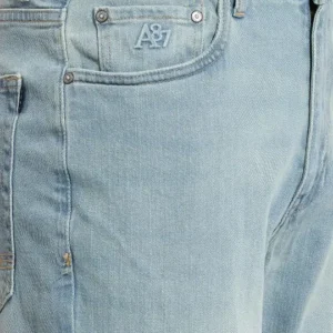 Men's Straight-Fit Stretch Jeans – Style 374