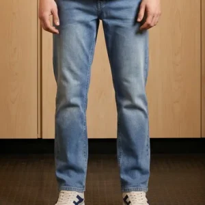 Men's Straight-Fit Stretch Jeans – Style 625