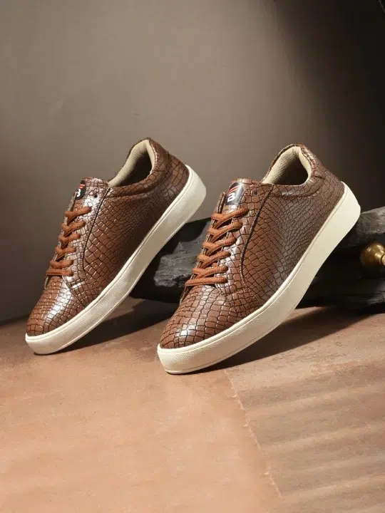 Men's Textured Sneakers – Style 978