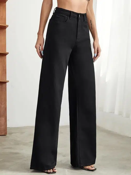Women's Black Straight-Fit High-Rise Stretch Jeans – Style 882
