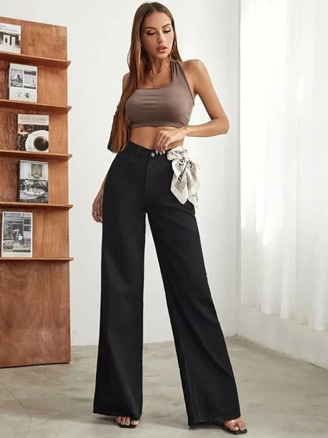 Women's Black Straight-Fit High-Rise Stretch Jeans – Style 882