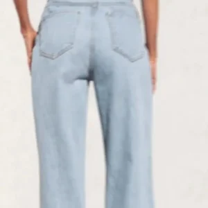 Women's Straight-Fit High-Rise Stretch Jeans – Style 256